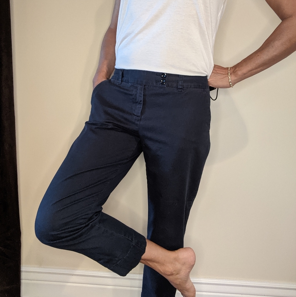 Vineyard Vines pant, size 4 in navy blue